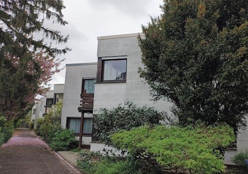 Hausansicht Frühsommer