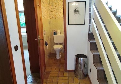 WC EG und Treppenaufgang