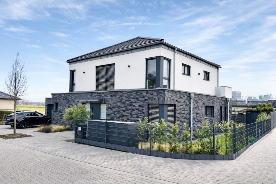 7EA05372-59CA-42B0-B2CD-0F242026075A