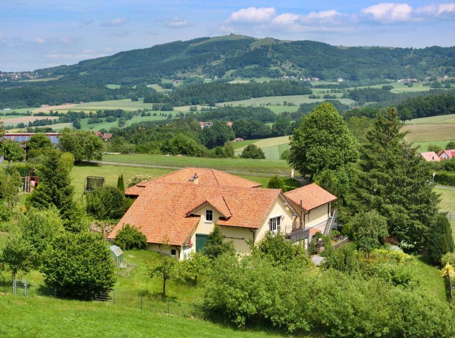 Haus Rückseite mit Blick auf Wasserkuppe