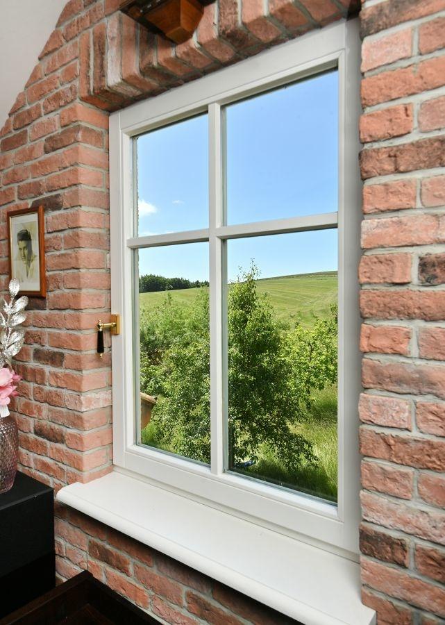 Blick Fenster Empore Richtung Obstwiese
