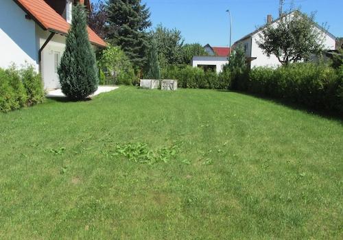 eigener großer Garten