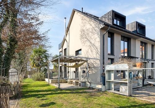 Garten Haus Südostansicht