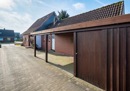 Zufahrt/Carport