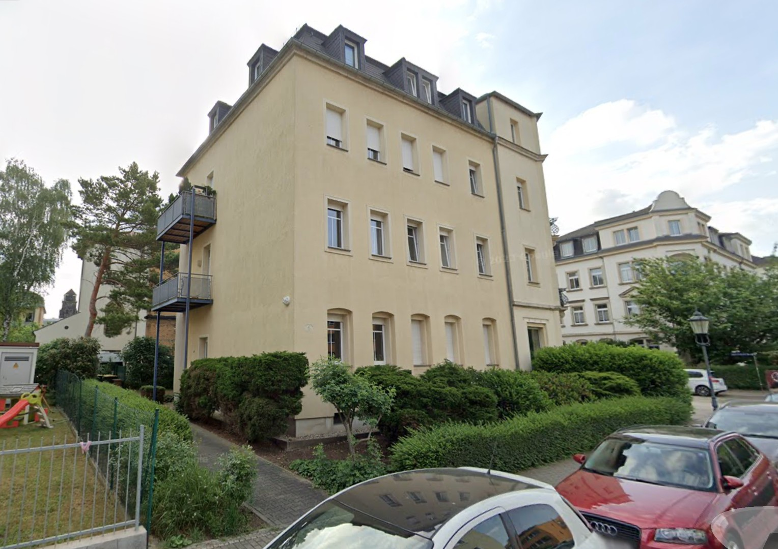 Ihr ruhiger Balkon im 2. OG