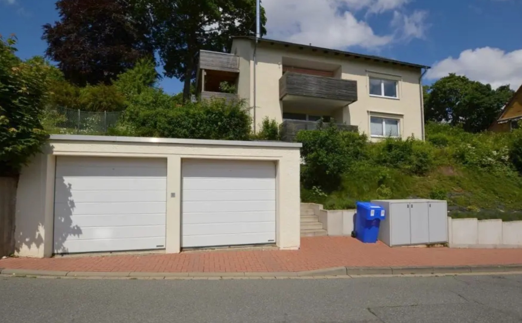 Ansicht Haus & Garagen 