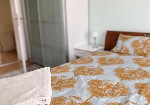 Schlafzimmer 1 mit Balkon