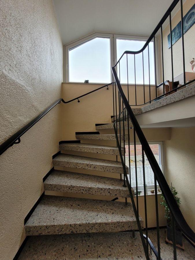 Bild 15 Treppenhaus DG