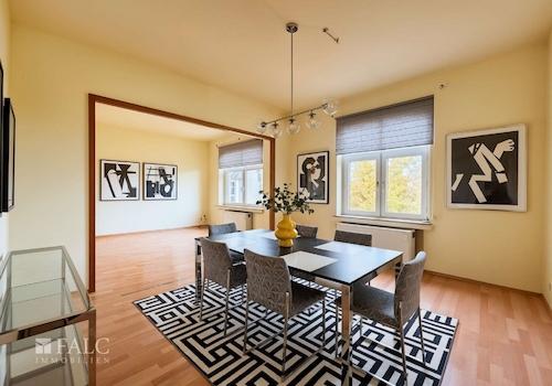 Esszimmer - (KI generiert)