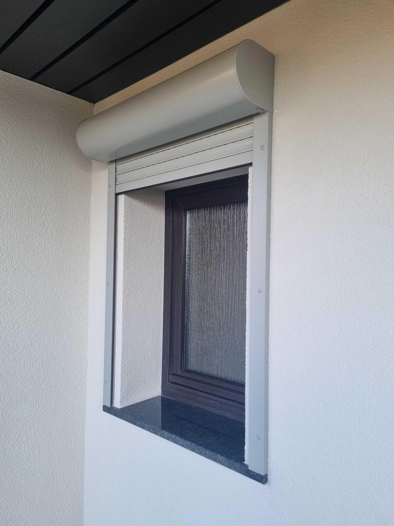 elektrische Vorbaurollladen