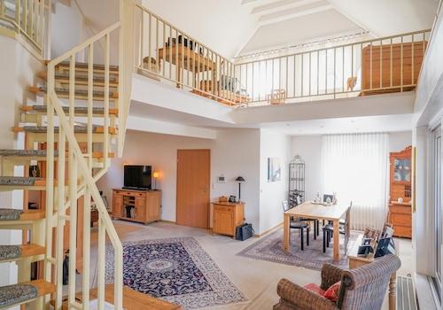 Wohn-Essbereich mit Galerie