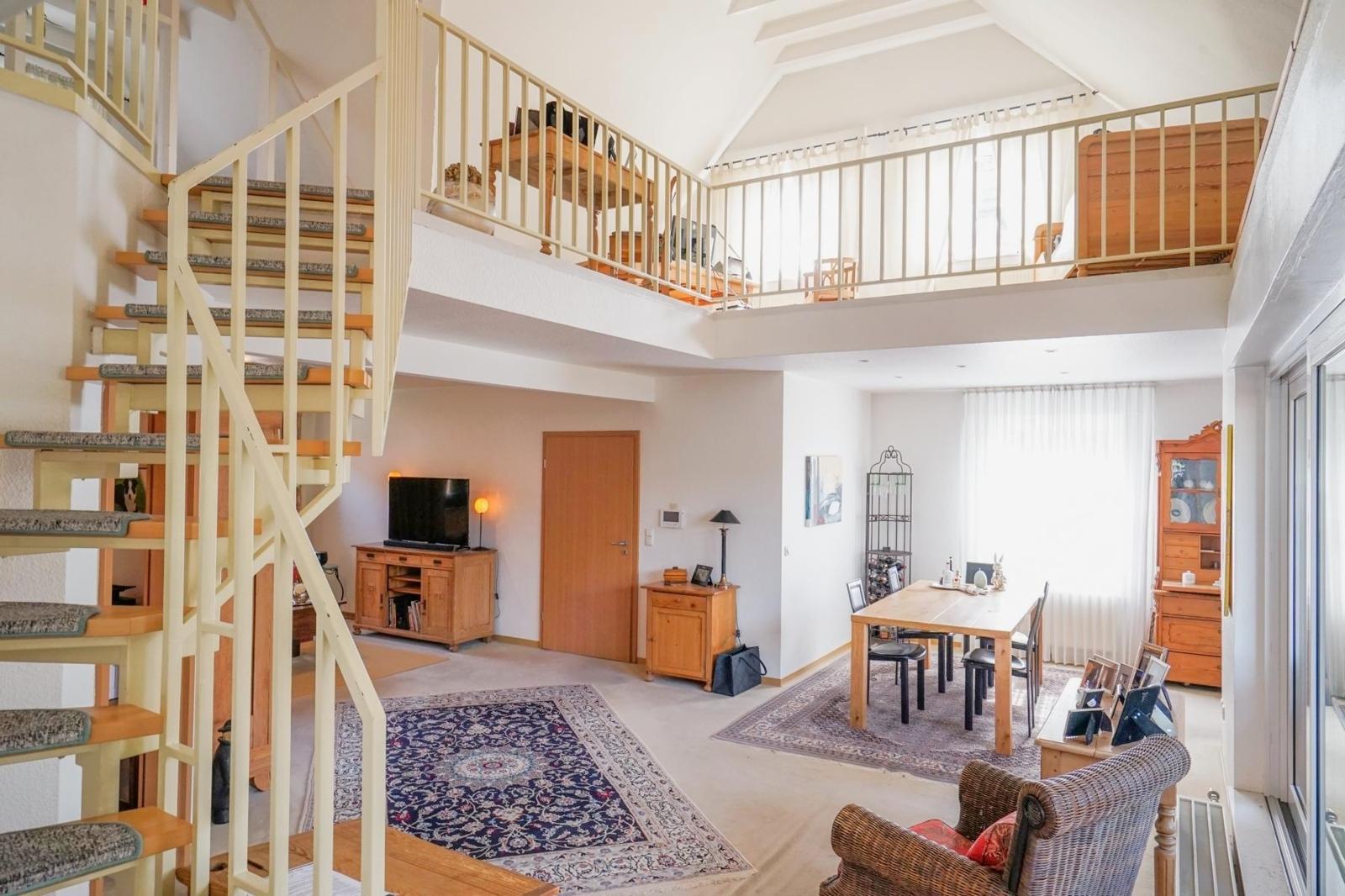 Wohn-Essbereich mit Galerie