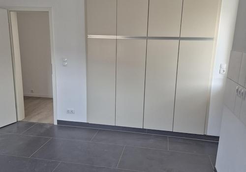 Küche mit Einbauschrank