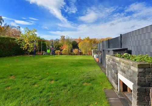 Garten von der Terasse aus