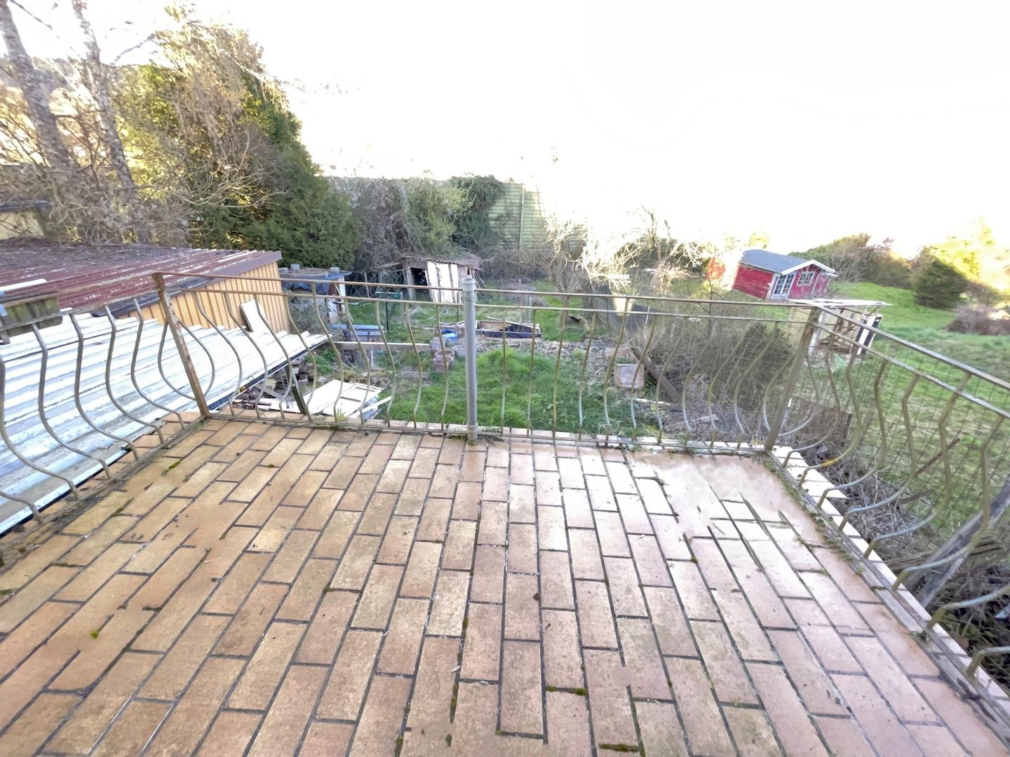 Balkon vor der Küche (EG)