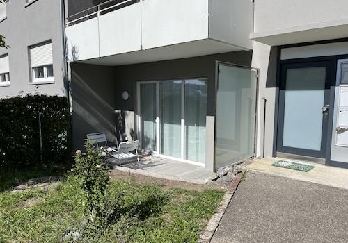 Ansicht Terrasse und Eingang