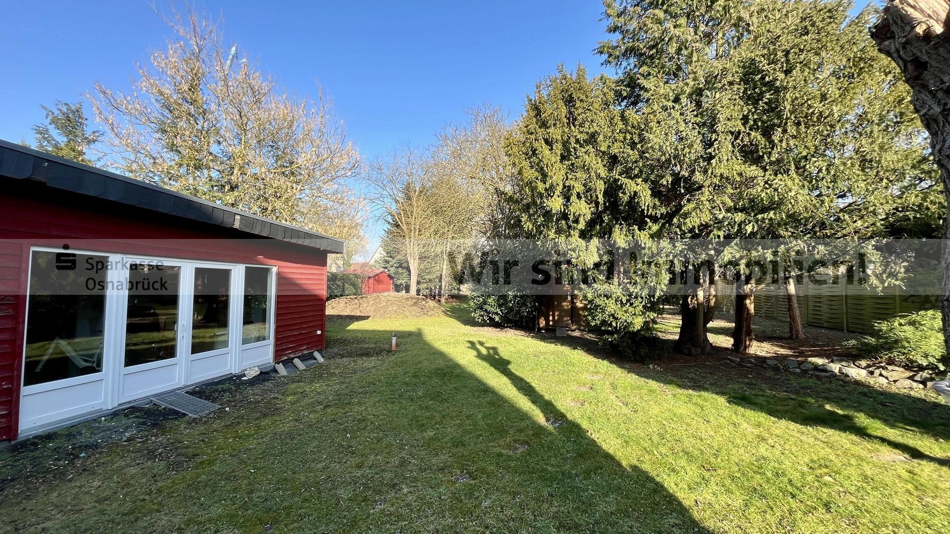 Blick auf den Anbau und Garten