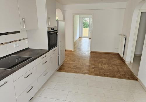 Küche (Richtung Wohzimmer)