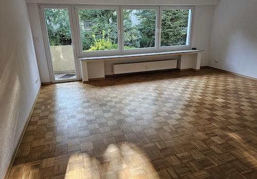 Wohnzimmer - breite Fenster