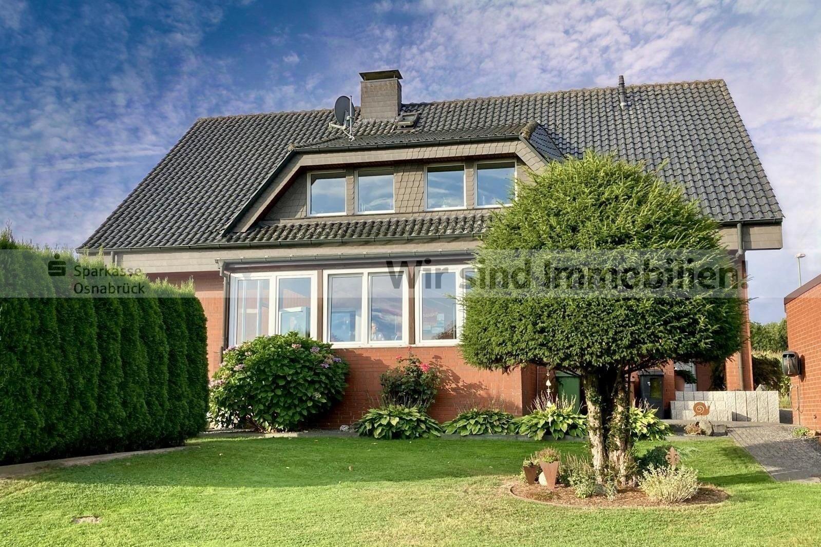 Gepflegtes Haus mit 2 Wohnein.