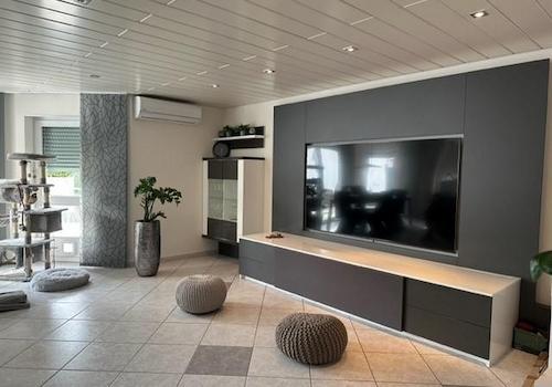 Wohn-/Esszimmer (jetzt leer)