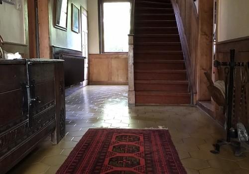 Flur mit Treppe zum 1. OG