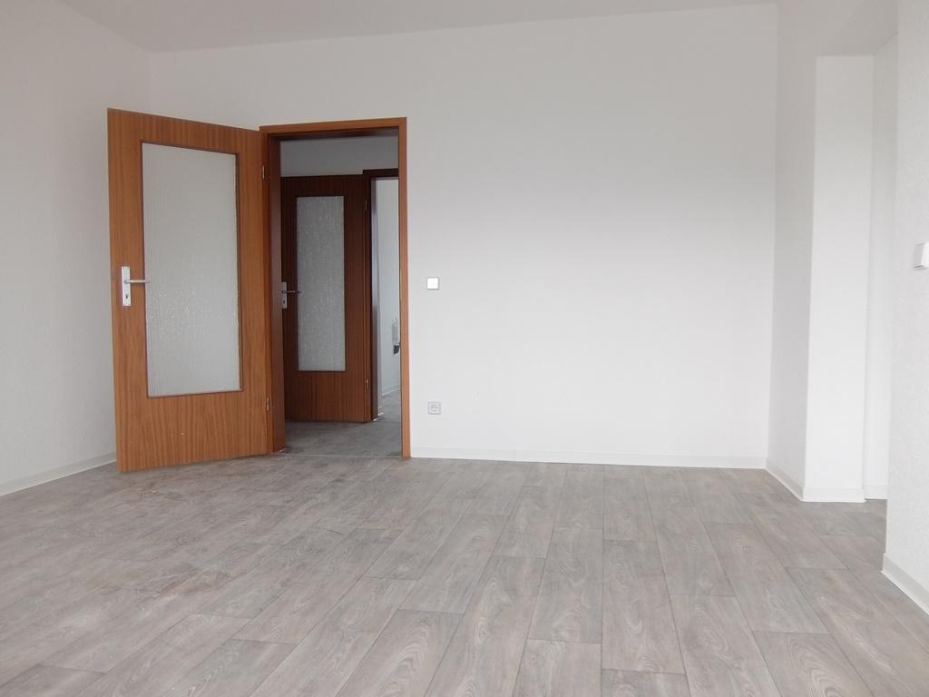 Muster Wohnzimmer_Blick zur Tür