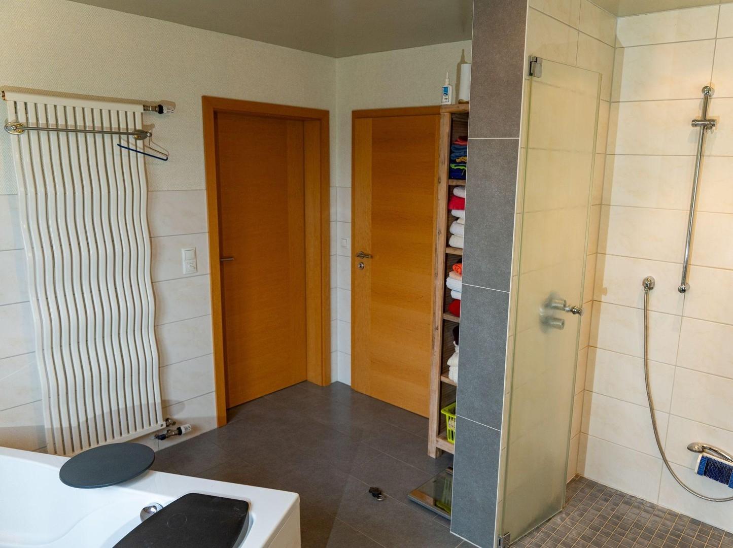 Badezimmer EG Haus