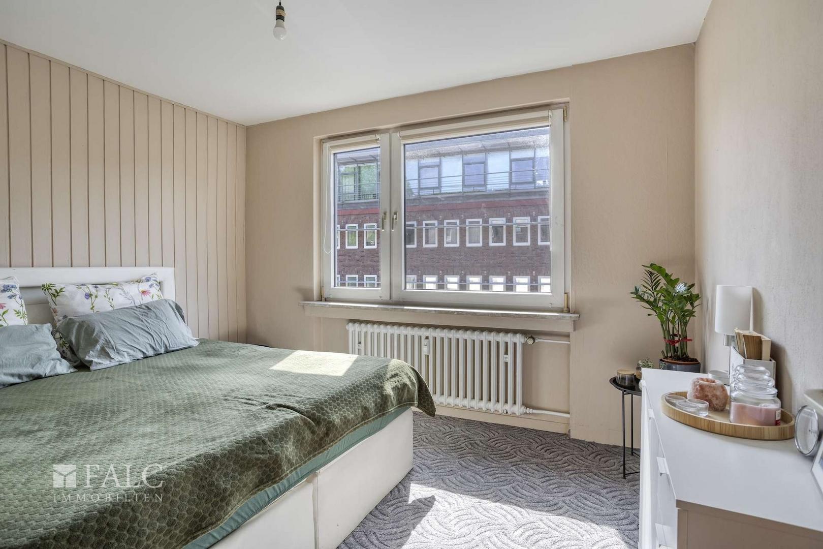 2 OG. rechts, Schlafzimmer