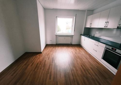 Küche mit Essplatz Bild 1