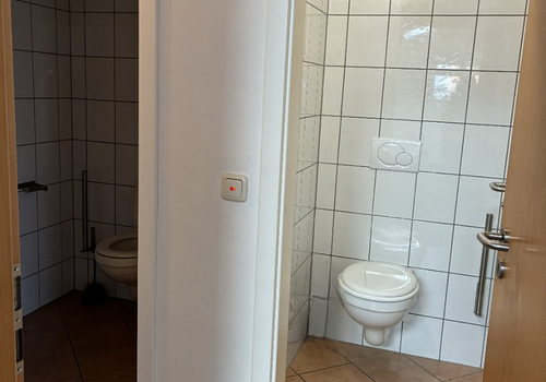 Zwei Toiletten
