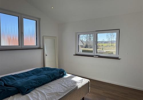 OG: Master-Bedroom mit Ankleide