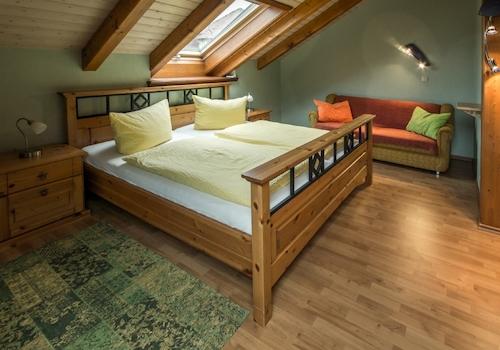 Schlafen 1 im Dachgeschoss (2)