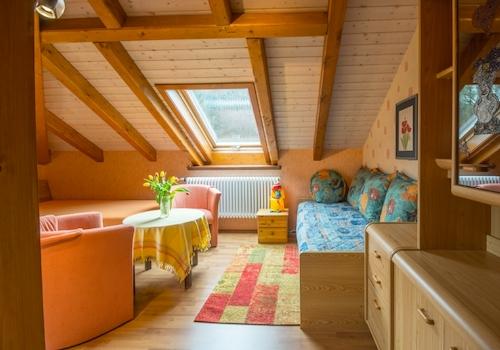 Schlafen 2 im Dachgeschoss (1)