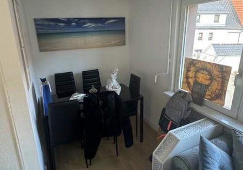 13 Eßzimmer und Wohnzimmer