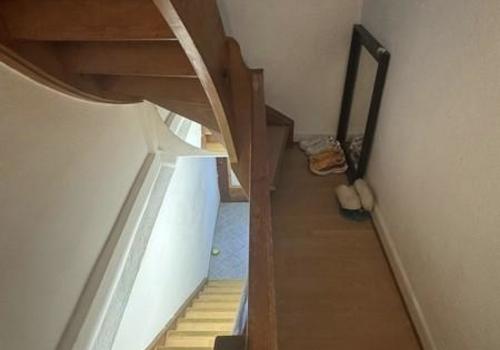 12 Treppenhaus von oben