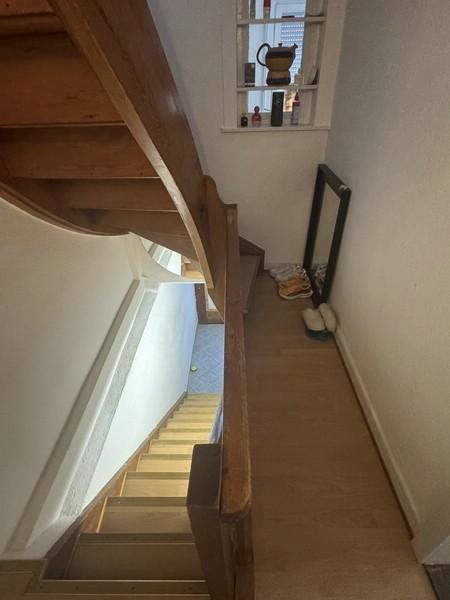 12 Treppenhaus von oben