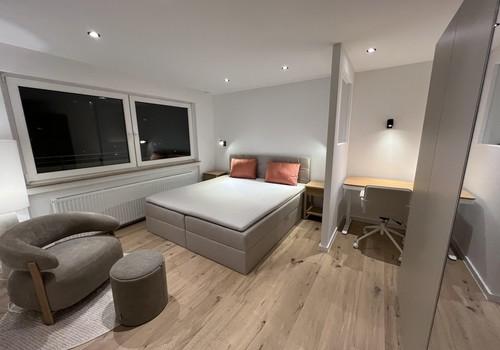 Schlafzimmer und Home-Office