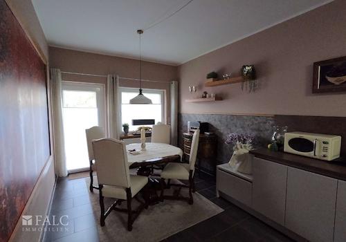 Küche mit Ausgang zur Terrasse