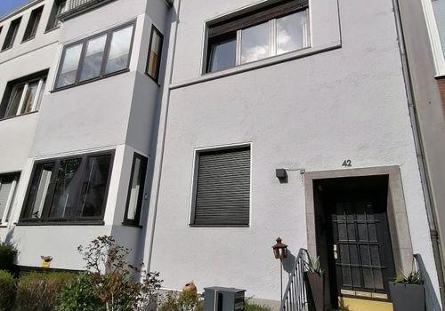 Frontansicht - Eingang