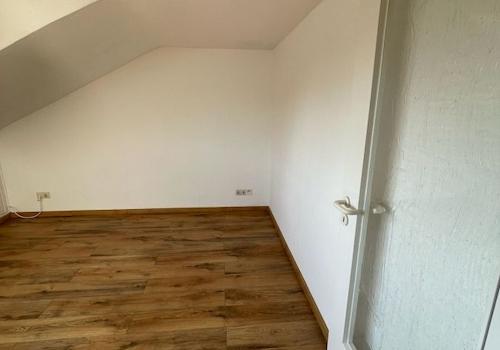 Wohnzimmer Eingangstür leer