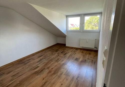 Schlafzimmer - Eingang  leer