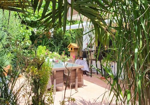 Terrasse (Bild vom Sommer)