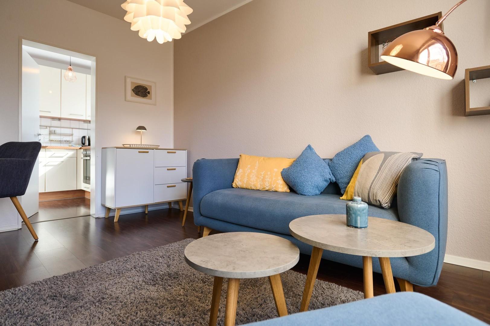 Blick vom Wohnbereich in Küche