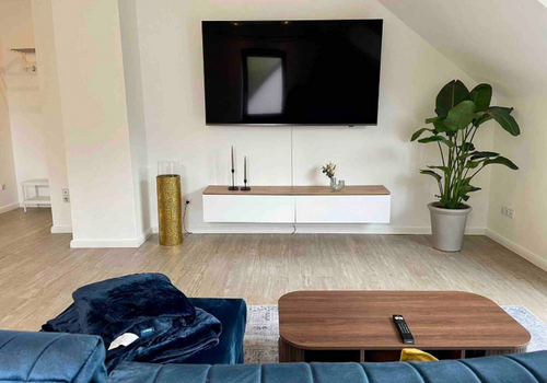 Wohnbereich mit 75 Zoll SMART-