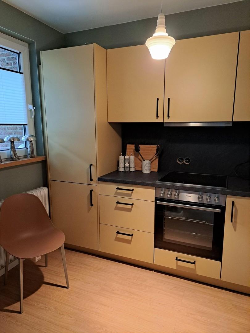 Einbauküche mit Fenster