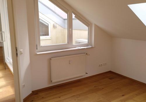 Arbeitszimmer neben Terrasse