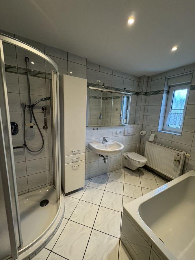 B9739342-C097-493A-B217-D62A76F15466_1_105_c