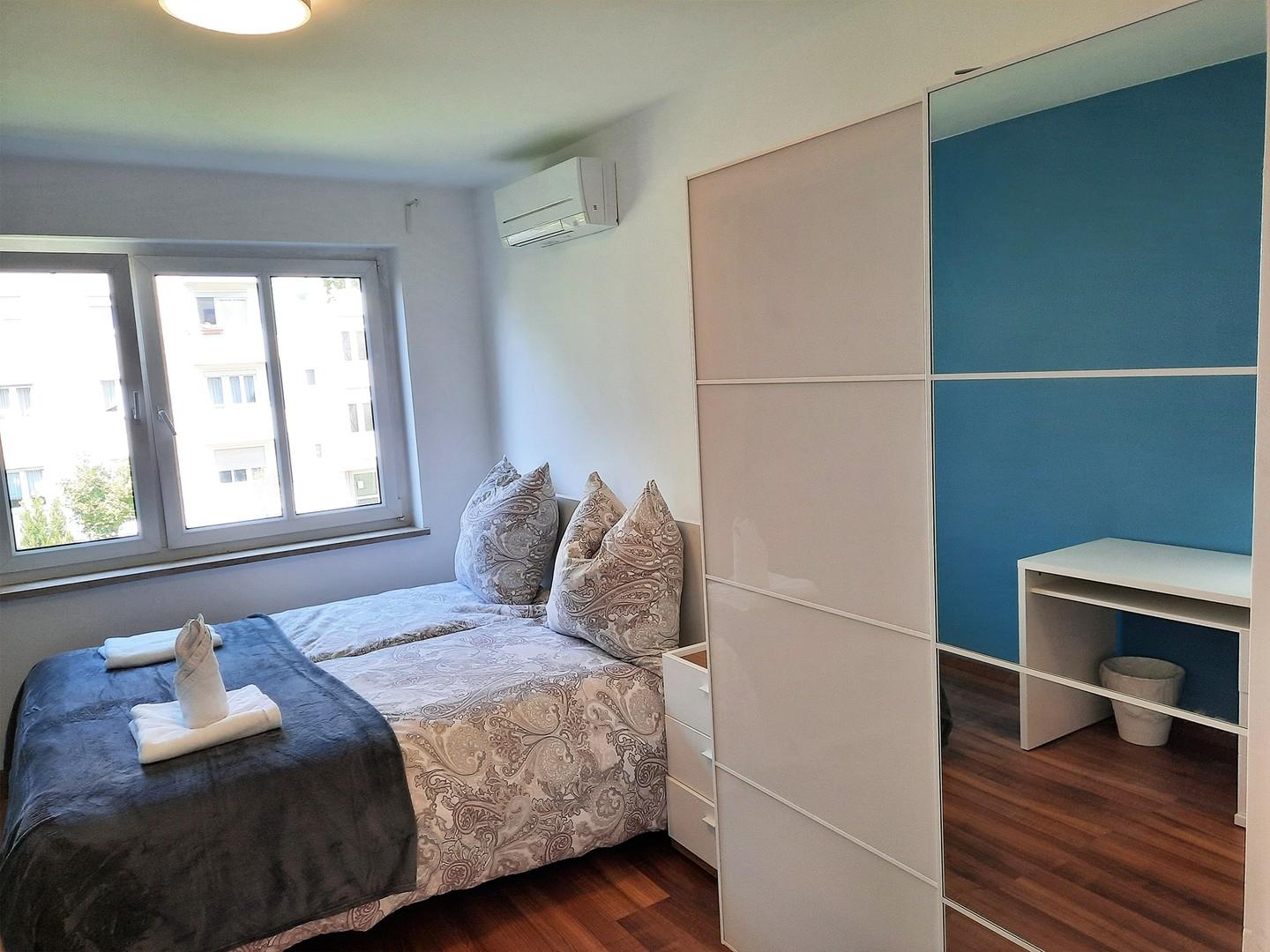 2. Schlafzimmer