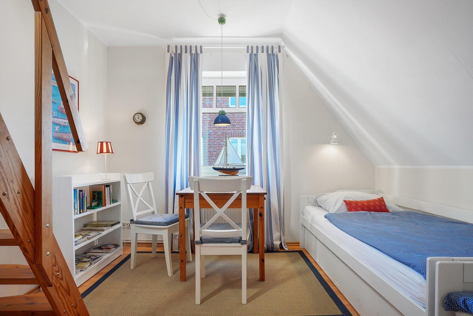 Schlaf-/Kinderzimmer (OG)